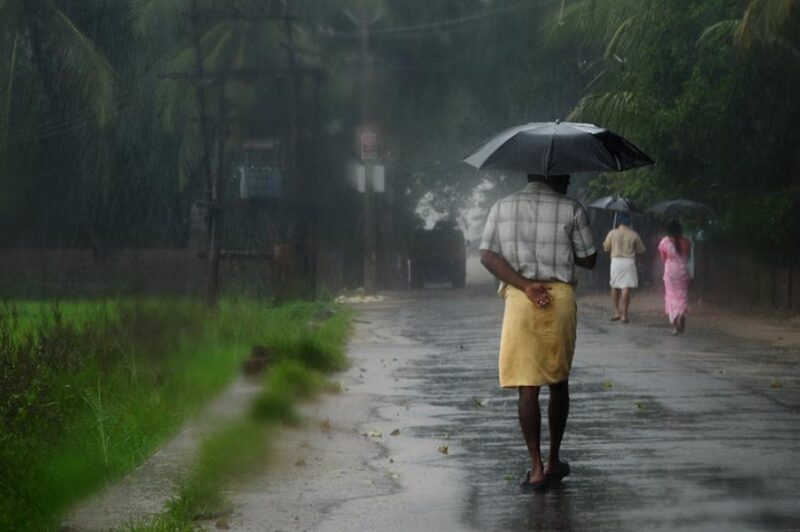 monsoon season essay in short